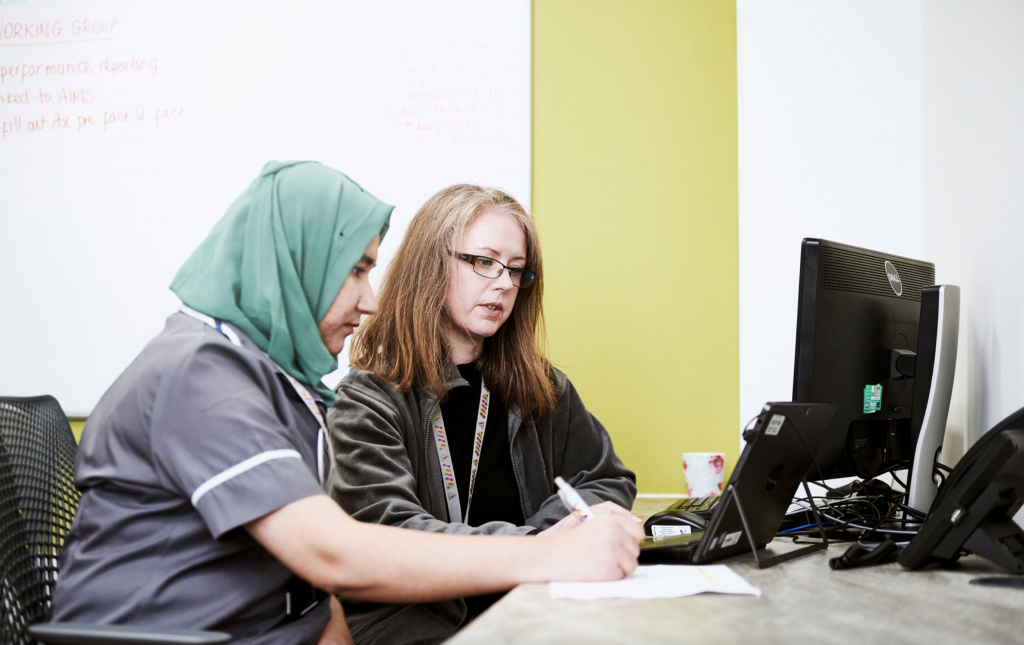 Two clinical collegues working together at Accelerate CIC – Jobs in healthcare
